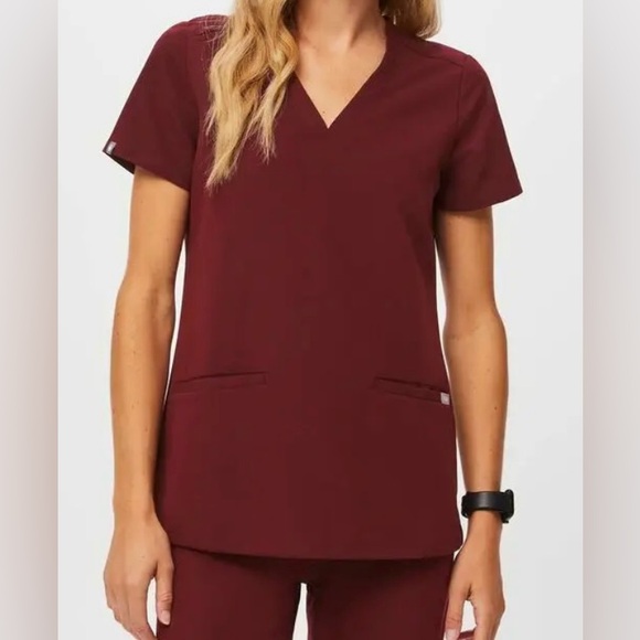 Figs Tops - Figs Casma Three Pocket Scrub Top Burgundy Women XL RN,Medical Professional EUC!